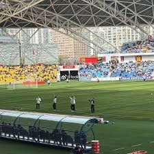 辽宁铁人强势逆袭上海海港赢得中超比赛